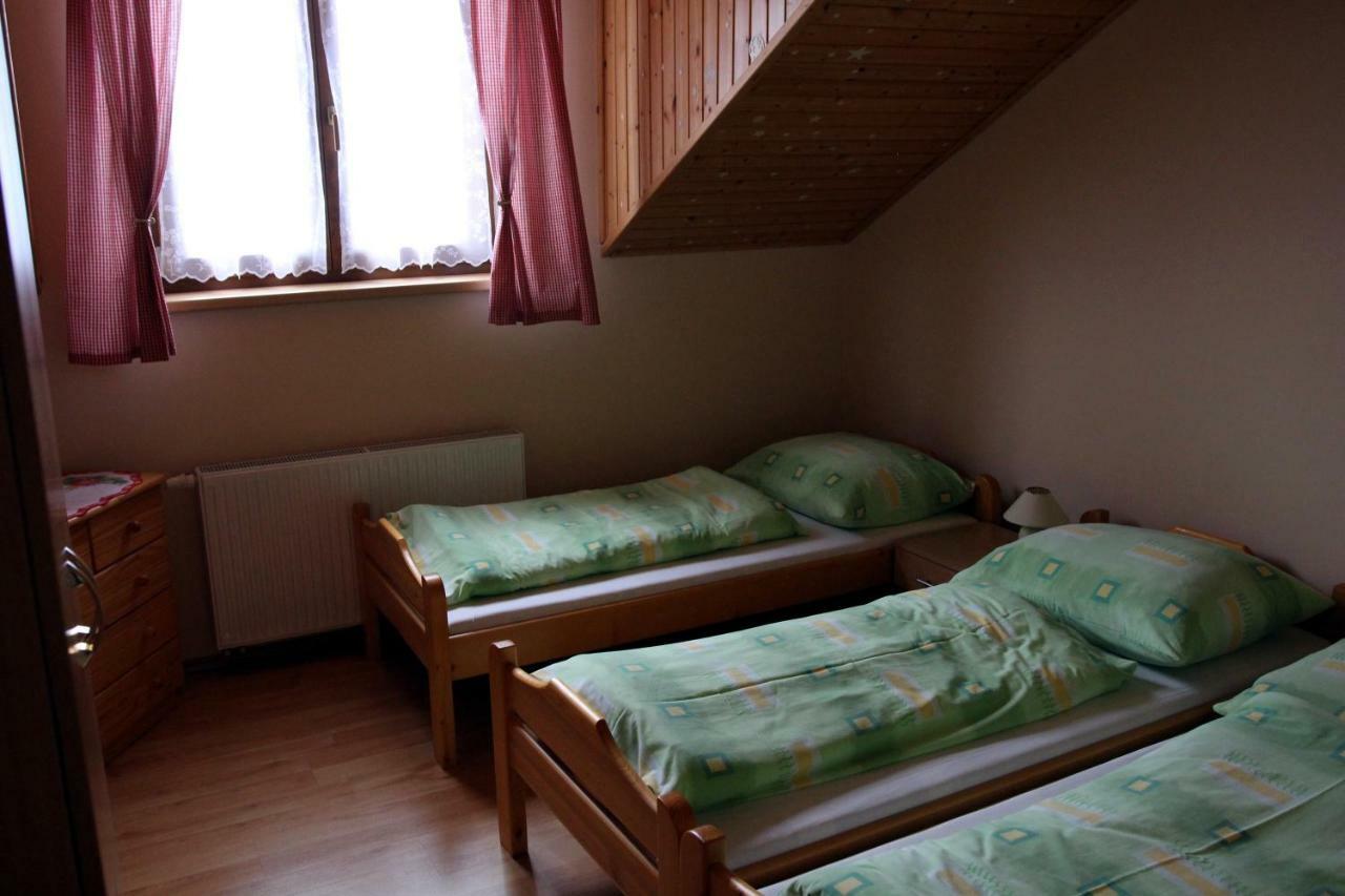 Hotel Rekreacny Dom Pod Dedovou Oscadnica Esterno foto