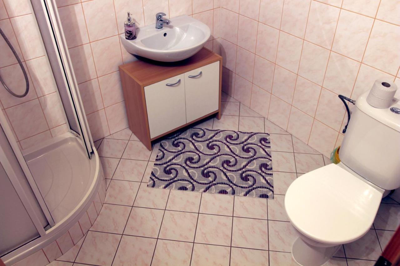 Hotel Rekreacny Dom Pod Dedovou Oscadnica Esterno foto